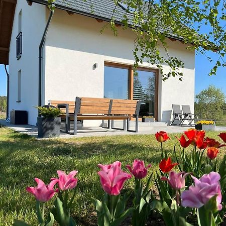 Dom Na Kaszubach "White House" Caloroczny Na Wylacznosc Stężyca Buitenkant foto