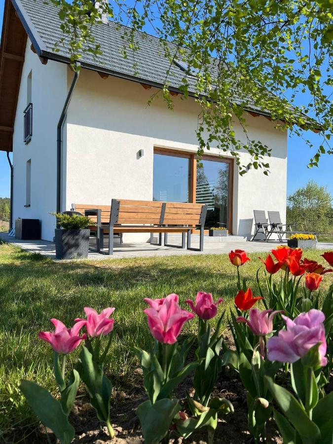Dom Na Kaszubach "White House" Caloroczny Na Wylacznosc Stężyca Buitenkant foto